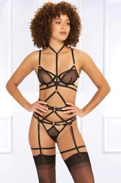 Bluebella - Estelle Bügel BH - Schwarz -Unterwäsche Rabatt BLUEBELLA ESTELLE BRA 10 1280x1280