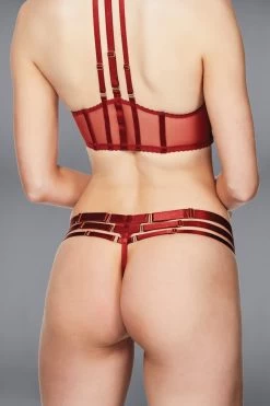 Bordelle Lingerie - Art Deco Multi Strap Thong - Rot -Unterwäsche Rabatt BORDELLE LINGERIE ART DECO MULTI STRAP THONG RED 2 1280x1280