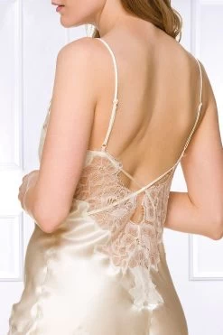 Coemi - Federica Satin Negligee - Champagner 18 Coemi - Federica Satin Negligee - Champagner -Unterwäsche Rabatt COEMI FEDERICA SHORT NIGHTDRESS CREAM 222101 8 1280x1280
