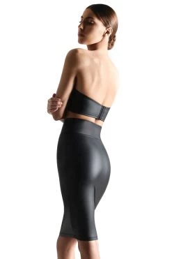 Maison Close - Chambre Noire Bustier BH - Wetlook Schwarz 21 Maison Close - Chambre Noire Bustier BH - Wetlook Schwarz -Unterwäsche Rabatt MAISON CLOSE CHAMBRE NOIR BUSTIER SCHWARZ 6 1280x1280