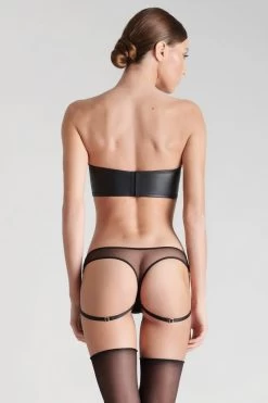 Maison Close - Chambre Noire Strappy String - Wetlook Schwarz -Unterwäsche Rabatt MAISON CLOSE CHAMBRE NOIRE STRING SCHWARZ 7 1280x1280