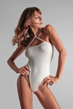 Maison Close - La Femme Amazone Bodysuit - Champagner -Unterwäsche Rabatt MAISON CLOSE LA FEMME AMAZONE BODY SPAGHETTI STRAPS CHAMPAGNER 1 1280x1280