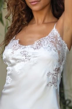 Marjolaine - Justine Seiden Negligé - Champagner 13 Marjolaine - Justine Seiden Negligé - Champagner -Unterwäsche Rabatt MARJOLAINE PEARL COMBINETTE 3PEA0101 NATUREL 3 1280x1280