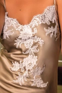 Marjolaine - Seiden Negligee - Oliv -Unterwäsche Rabatt MARJOLAINE PHENIX NEGLIGEE 1 1280x1280