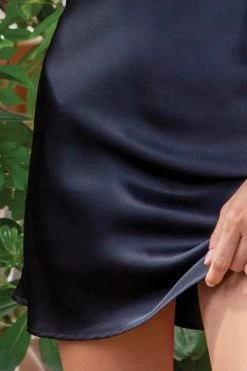 Marjolaine - Seiden Negligee - Schwarz -Unterwäsche Rabatt MARJOLAINE SEIDEN NEGLIGEE 3MAR0101 NOIR FRAMBOISE 5 1280x1280