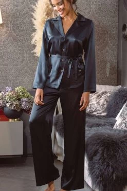Marjolaine - Seiden Pyjama Set - Schwarz -Unterwäsche Rabatt marjolaine seiden pyjama soie unie schwarz oleanda 7 1280x1280