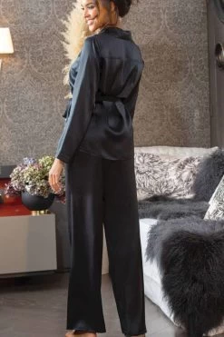 Marjolaine - Seiden Pyjama Set - Schwarz -Unterwäsche Rabatt marjolaine seiden pyjama soie unie schwarz oleanda 9 1280x1280